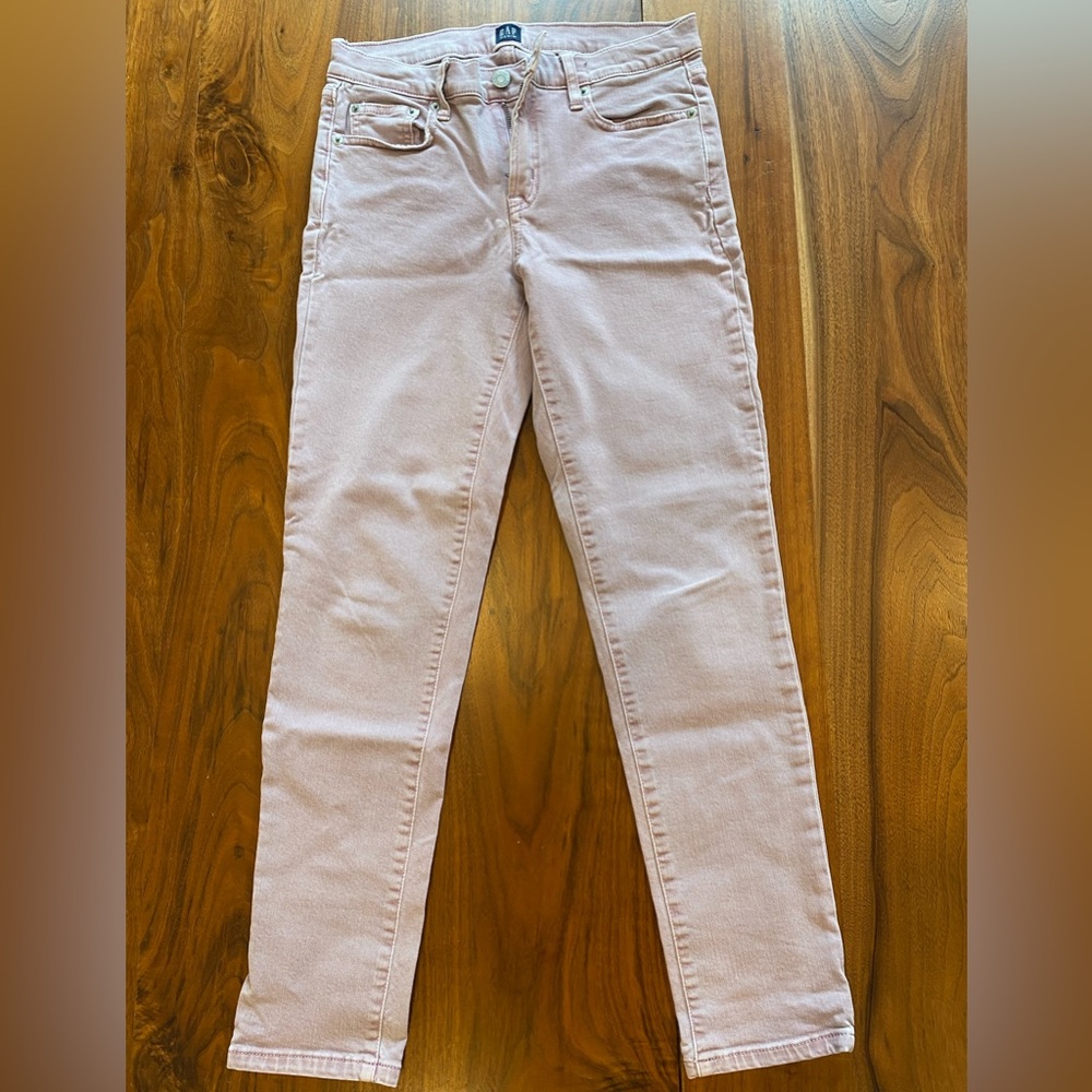 Gap True Skinny Jean in Lavender. 27R